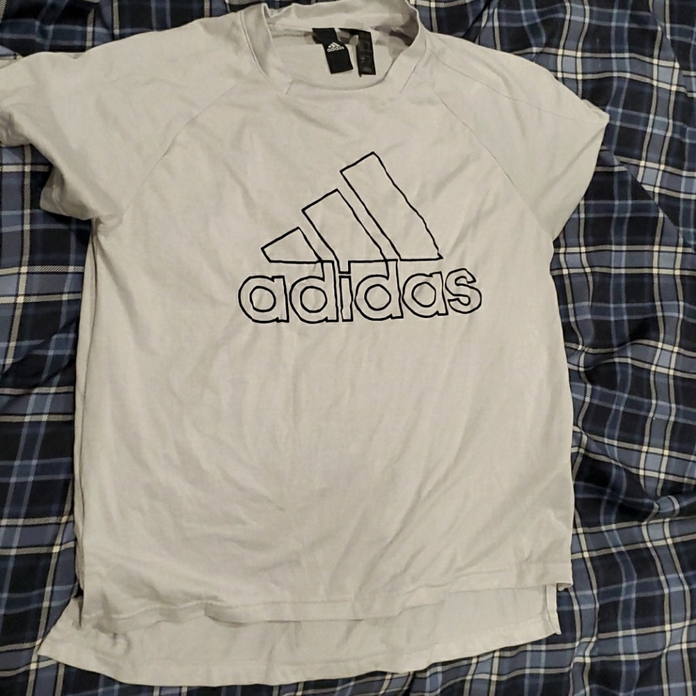 Adidas tee